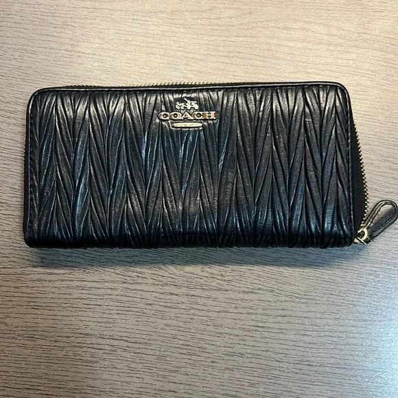 Coach Full Size Wallet - Picture 2 of 5